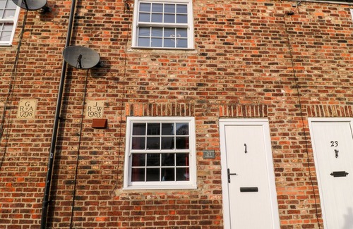 Nafferton Cottage | Keepers Cottage, 21 Coppergate