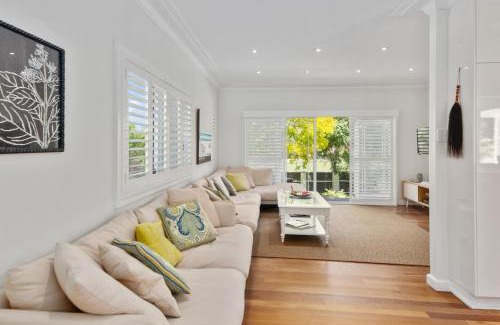Keiraville House | Keira Poolside Escape - Wollongong & UOW Proximity