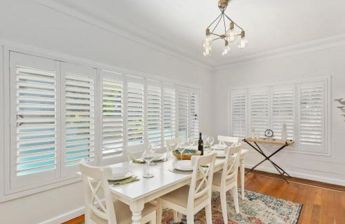 Keiraville House | Keira Poolside Escape - Wollongong & UOW Proximity