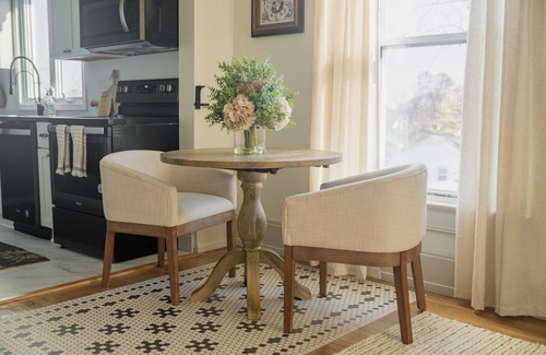 Geneva Apartment | Kellys Suite