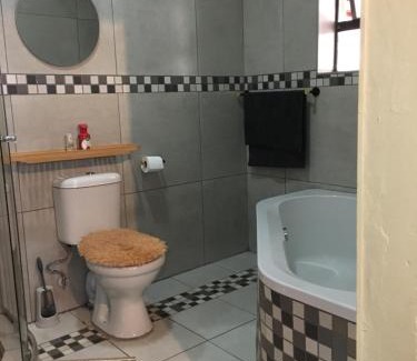 Greater Johannesburg Metropolitan Area House | Kelmatic Guest House