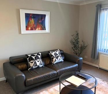Falkirk Apartment | Kelpies Serviced Apartments Hamilton- 2 Bedrooms
