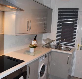 Larbert Apartment | Kelpies Serviced Apartments- Cromwell Apt