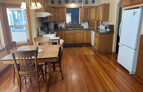 Athol House | Kelso Lake Farm House – Close to Silverwood!