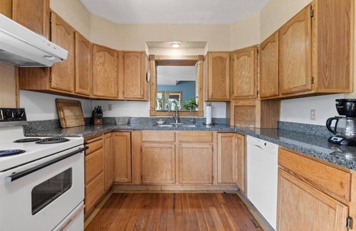 Athol House | Kelso Lake Farm House – Close to Silverwood!