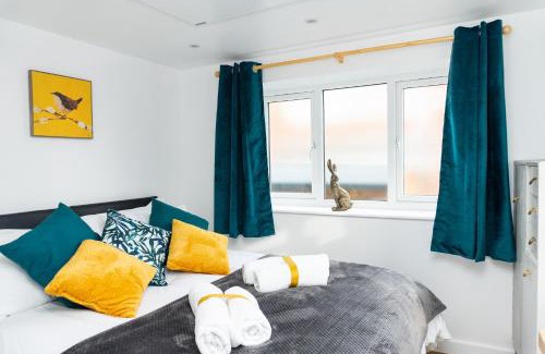 Hanham House | Kelston View by Cliftonvalley Apartments