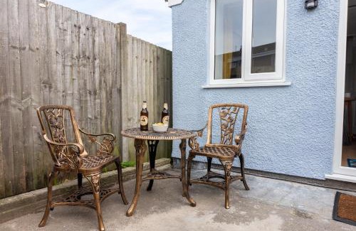 Hanham House | Kelston View by Cliftonvalley Apartments