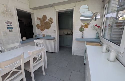 De Panne House | Kelvenec, Charmante Maison Familiale Dans le Quartier Dumont Près de la Plage