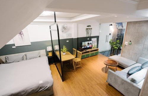 Hang Bac Villa | KemKayVilla w 5BR Bathtub RooftopViews 30s to HoanKiem Lake