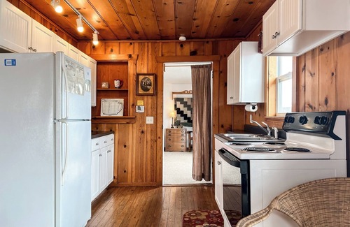Lake Ozark House | Ken's Kabin a nostalgic Lake of the Ozarks cabin with a fantastic view!
