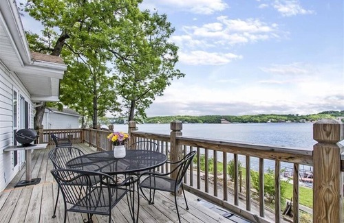 Lake Ozark House | Ken's Kabin a nostalgic Lake of the Ozarks cabin with a fantastic view!