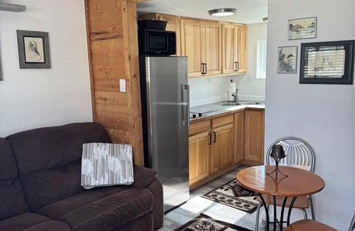 Soldotna House | Kenai River access! Cute little cabin with a loft
