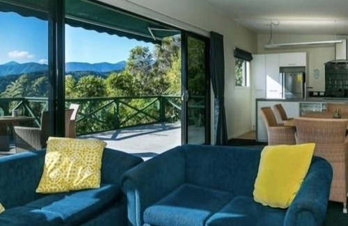 Saint Omer House | Kenepuru View - Private getaway in the Sounds