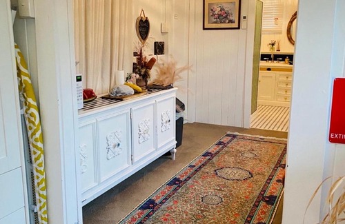 Kenilworth House | Kenilworth House offering 2 Suites