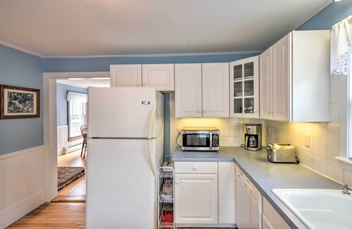 Kennebunk House | Kennebunk Home w/Yard < 1 Mile to Dock Square!