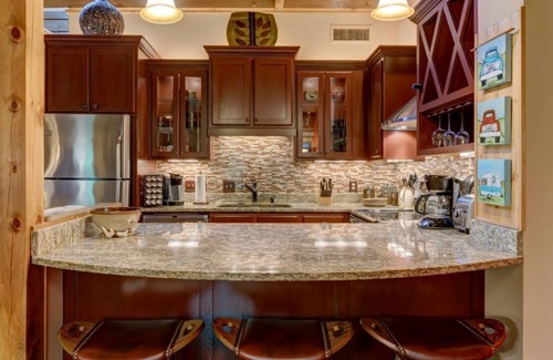 Sapphire House | Kenneys Glen - Cozy Townhome with Amenities!