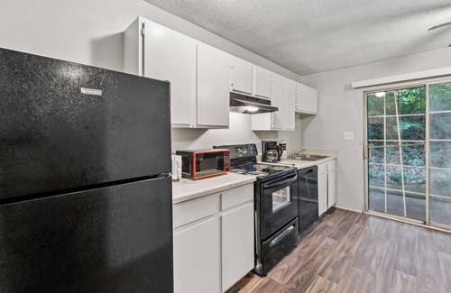 Decatur Apartment | Kenridge Apartments 2605 I Comfy 2 Bed 2 Bath