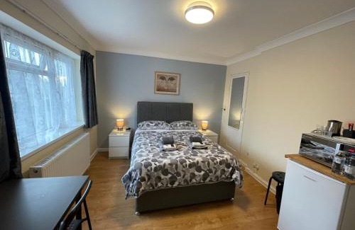 Kensal Green House | Kensal Lodge 2 Guest House