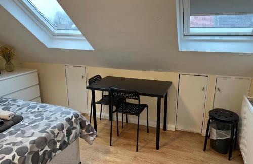 Kensal Green House | Kensal Lodge 2 Guest House