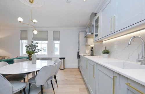 Brompton & Hans Town Apartment | Kensington Penthouse 4 Bedroom apartment