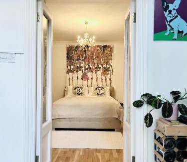 Abingdon Apartment | Kensington Studio Gem