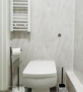Abingdon Apartment | Kensington Studio Gem