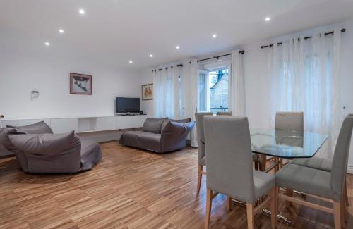Westbourne Green Apartment | Kensington Tower
