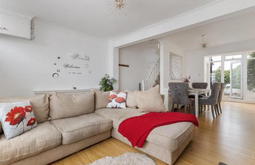 Kensington Apartment | Kensington Two Bedroom House