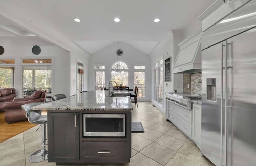 Sandy Springs House | Kenstone 7,500 SQFT - Sauna, Bar, Pool, PuttPutt