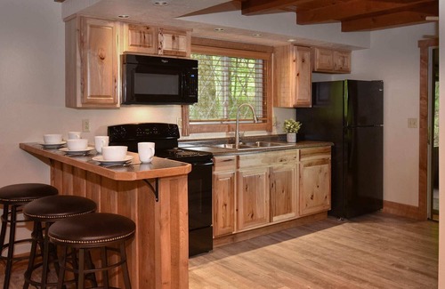 Seven Springs Cabin | Kenswood Cabin at Seven Springs