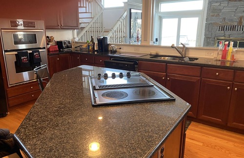Chester House | Kent Island - Gorgeous Waterfront Home