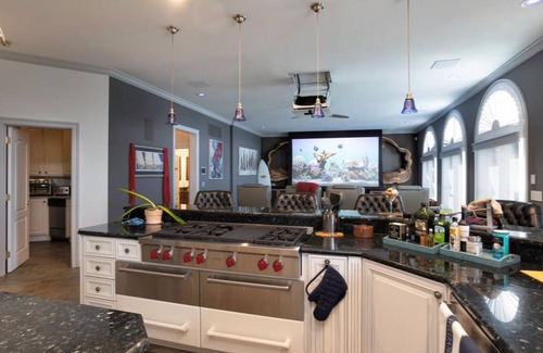 Stevensville House | Kent Island Waterfront | Pub | Outdoor Dining | Stunning View