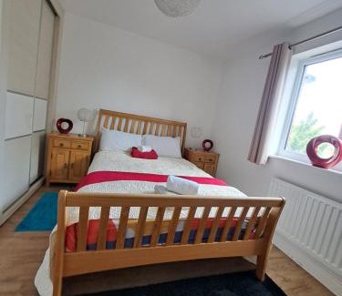 Bobbing Apartment | Kent Sittingbourne Entire Home Close to the Beach