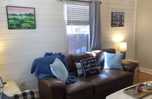 Wyandotte House | Kentucky bluebird central location, safe, clean