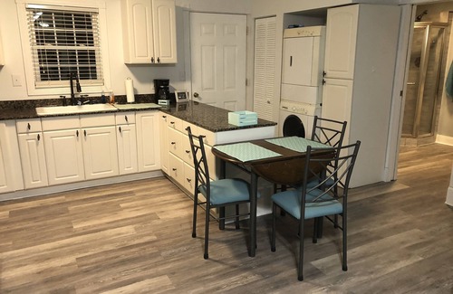 Benton Cottage | Kentucky Lake cottage!