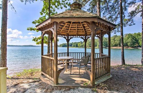 Salem Apartment | Keowee Keys Home with Mountains View and Lake Access!