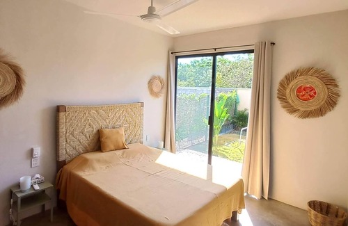San Pedro Mixtepec House | Kerchila: modern house with private pool and garden