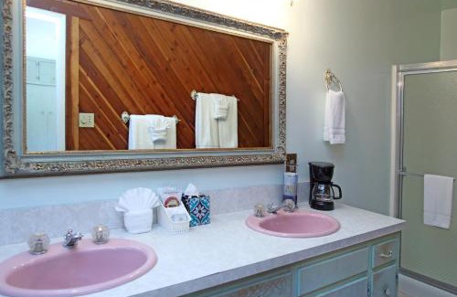 Kernville Cabin | Kern Riverview Inn