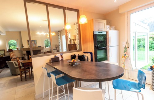 Saint-Philibert House | KERVARAIL House close to beaches. sleeps 10