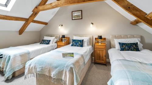 King's Stanley House | Kestrel Barn