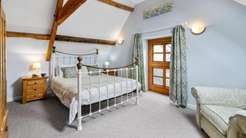 King's Stanley House | Kestrel Barn