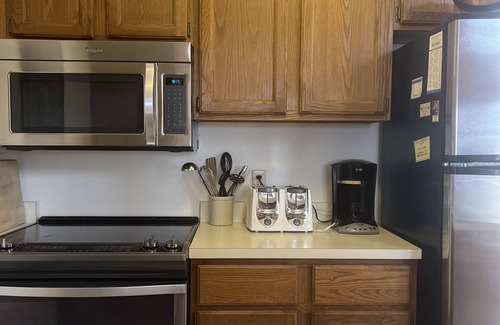 Ludlow Condo | Kettle Brook 2 BR & 2 BA ski in/out condo on Okemo Mountain