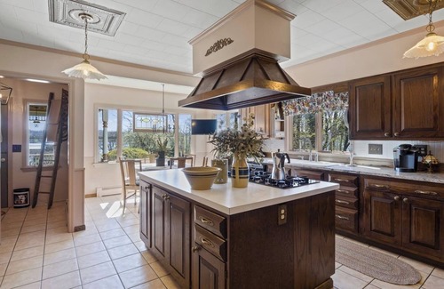 Penn Yan House | Keuka Lake | Lake Access | 16 Guests | Kayaks