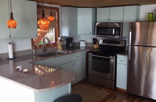 Penn Yan Cottage | Keuka Lake Waterfront Getaway - Finger Lakes/Wine County