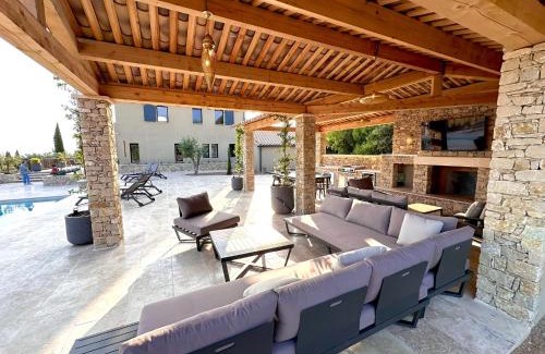 Saint-Saturnin-les-Apt House | Keur Bouyo Luxury Eclectic Retreat in Provence