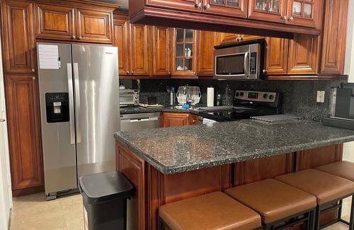 Key Biscayne Condo | Key Biscayne Condo, 5 minute walk to the beach