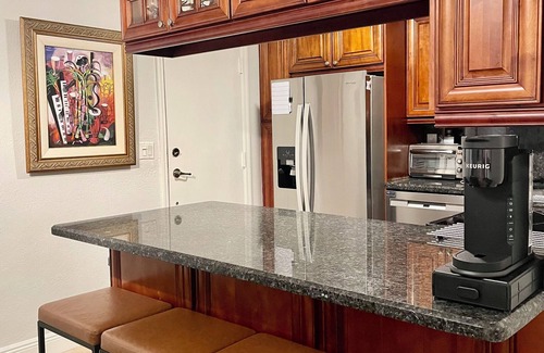 Key Biscayne Condo | Key Biscayne Condo, 5 minute walk to the beach
