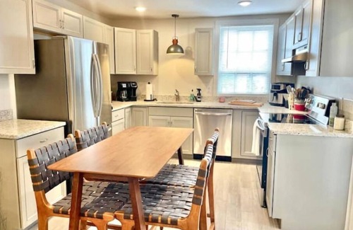Frederick Apartment | Key City Retreat @ Market & Madison