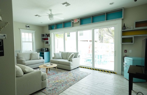 Dunedin Cottage | Key West Style Cottage - with pool/hot-tub