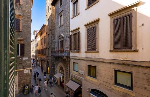 Duomo Apartment | Keys of Italy-CorsoS-9-Studio by Palazzo Vecchio